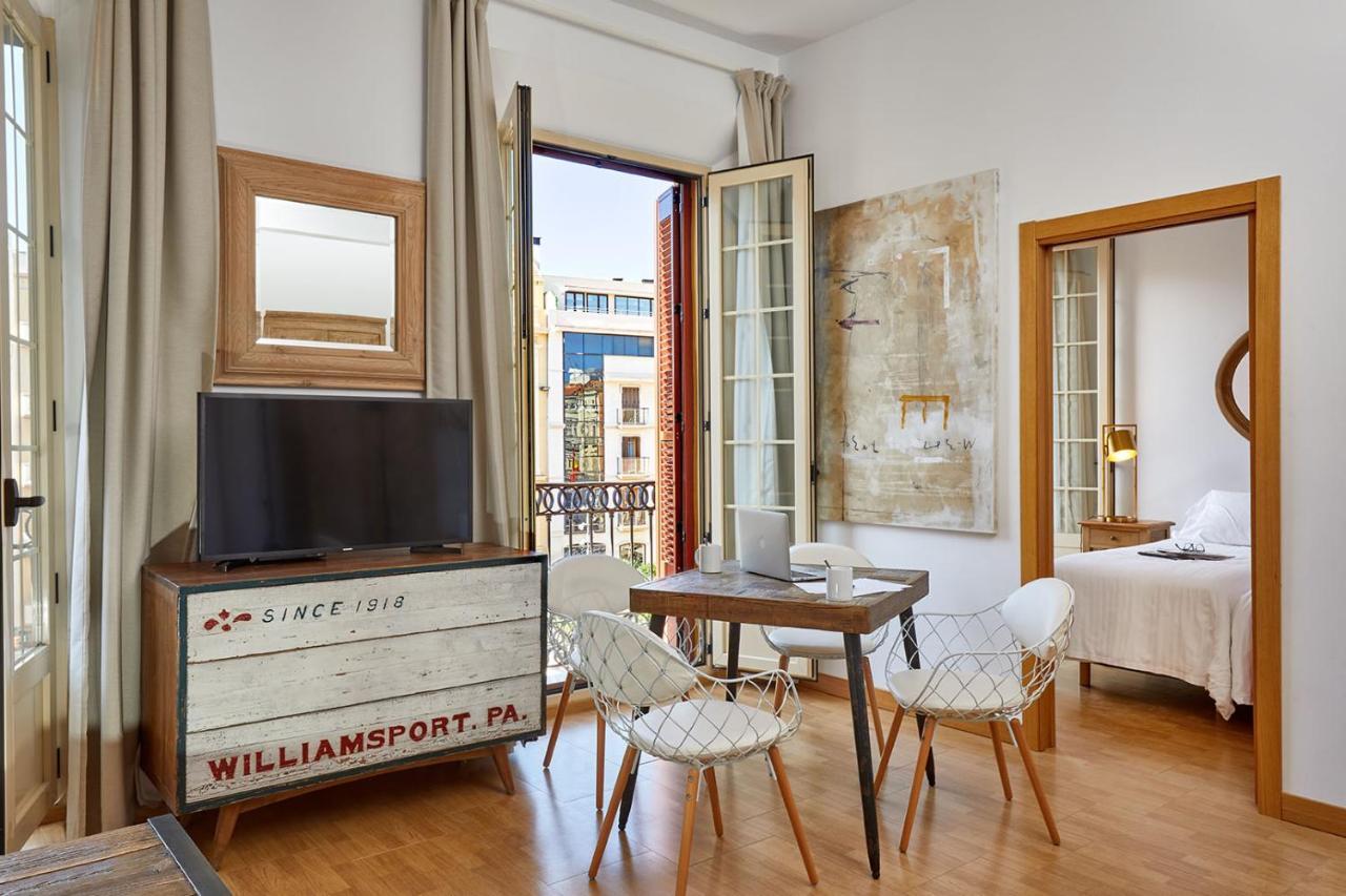 Lodgingmalaga Plaza Constitucion Dış mekan fotoğraf