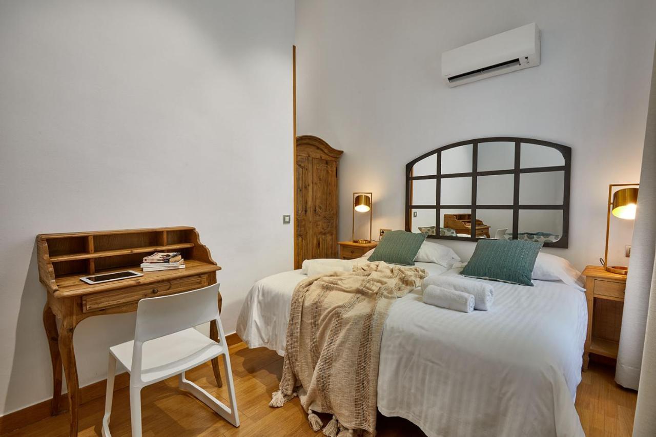 Lodgingmalaga Plaza Constitucion Dış mekan fotoğraf