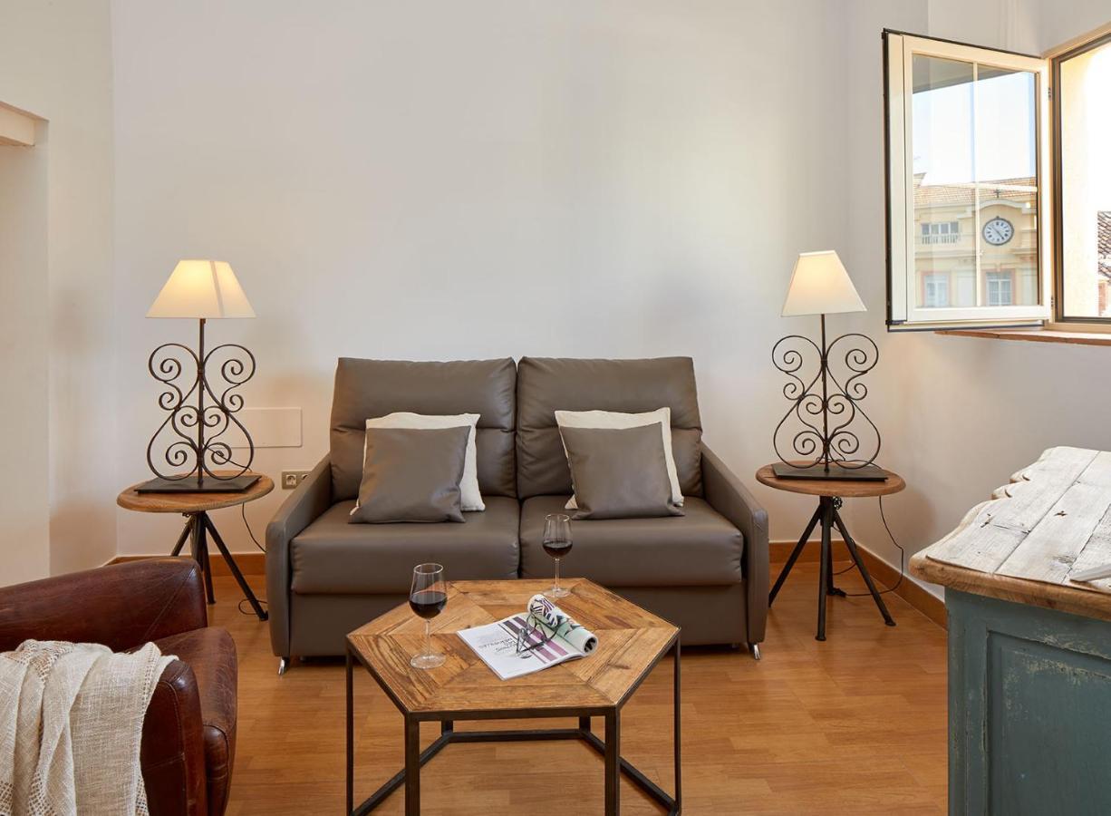 Lodgingmalaga Plaza Constitucion Dış mekan fotoğraf