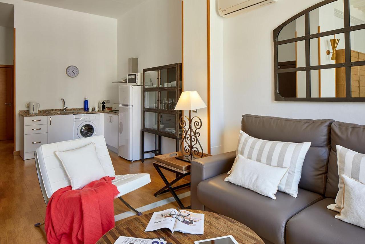 Lodgingmalaga Plaza Constitucion Dış mekan fotoğraf