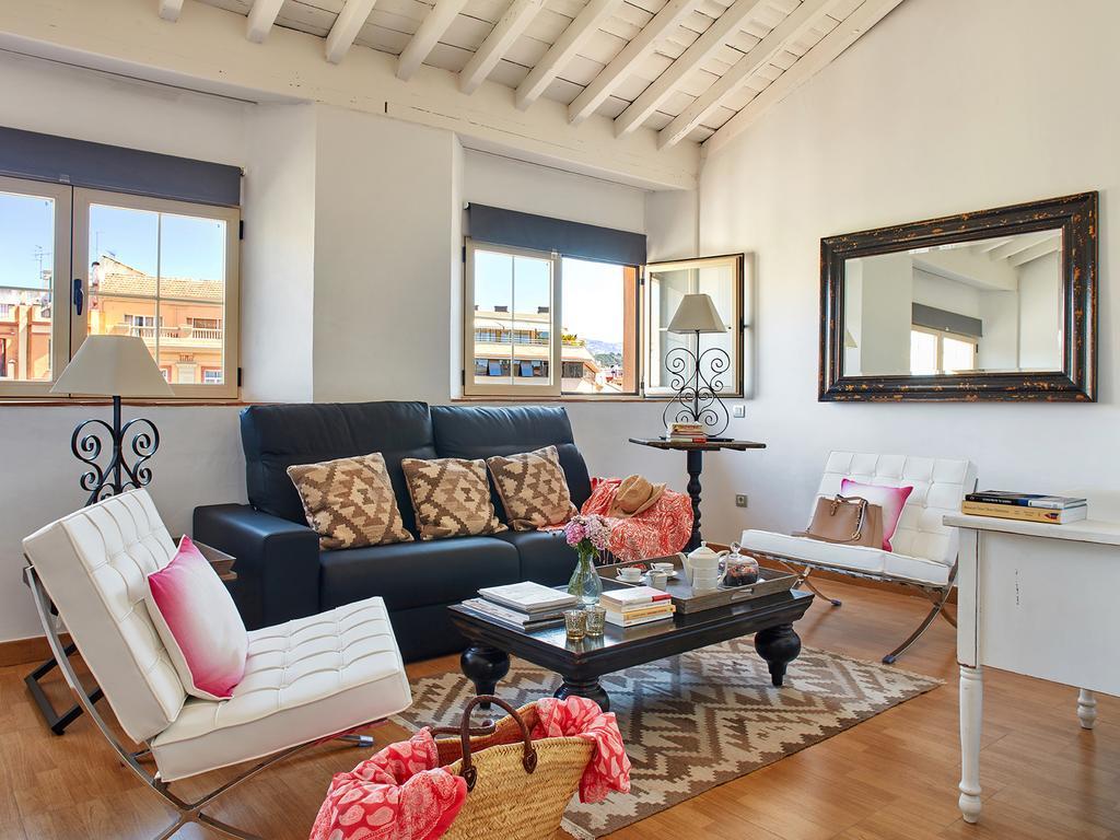 Lodgingmalaga Plaza Constitucion Dış mekan fotoğraf
